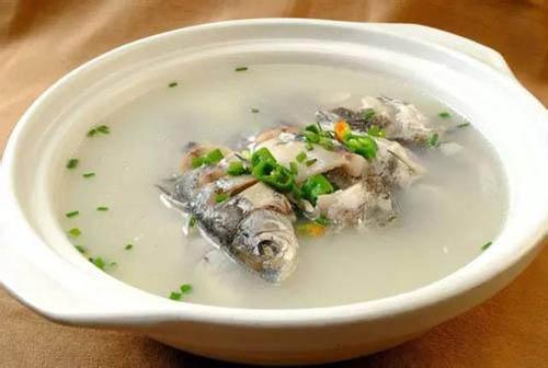 鲤鱼汤的营养价值 鲤鱼汤的营养价值和功效
