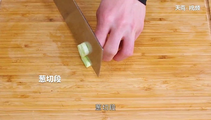 兔肉炖鸡怎么做 兔肉炖鸡的做法