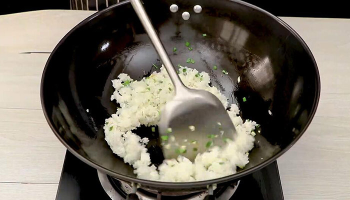 白菜蛋炒饭的做法 白菜蛋炒饭怎么做