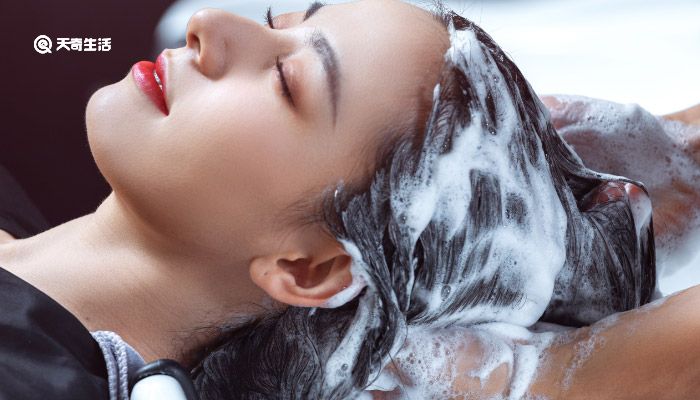 哪些洗发水是碱性的 哪些是酸性洗发水