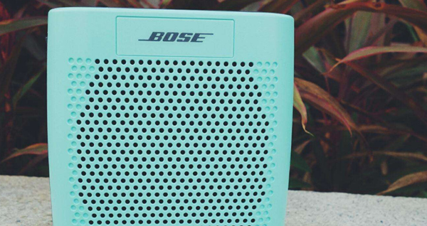 解决Bose SoundLink Color2蓝牙音响连接交流电源时扬声器不启动的问题