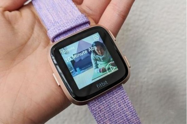 Fitbit Versa智能手表有多少颜色