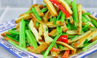 芹菜炒豆干的做法 芹菜炒豆干的简单做法