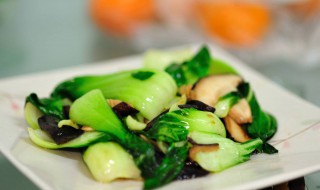 青菜和什么菜炒最好吃 青菜炒香菇的做法