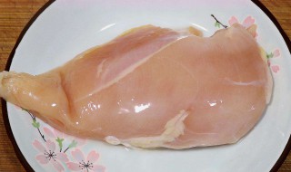 如何做鸡胸肉猫粮 这样做的鸡胸肉最健康
