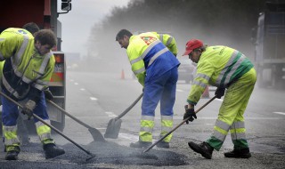 水泥路面起砂怎么处理 水泥路面起砂怎么解决