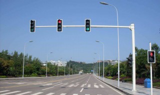 开车如何看红绿灯 什么时候能通行