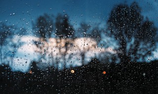 雨夜即景什么意思 雨夜即景出处介绍