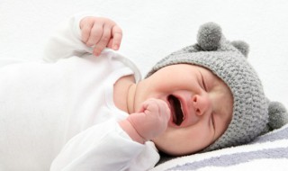 婴儿睡不踏实一会就醒怎么回事 婴儿睡不踏实一会就醒是怎么了