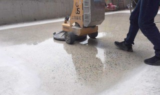 固化剂地坪在施工时是否会受到季节气候所影响 高温会不会影响固化剂地坪施工