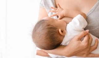 如何给宝宝母乳喂奶 怎么给宝宝喂母乳