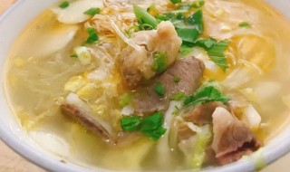 白菜粉丝羊肉汤的做法 白菜粉丝羊肉汤的做法及配料窍门