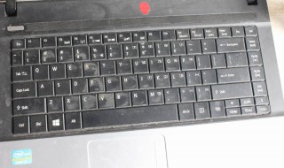 电脑键盘如何防灰尘（电脑键盘如何防灰尘清理）