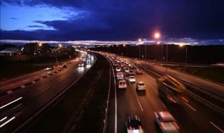 夜间能不能高速行车（夜间可以走高速吗）