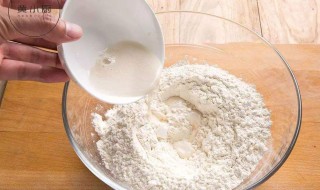 面粉可以拿来做什么甜品 面粉可以做什么好吃的简单方便甜品