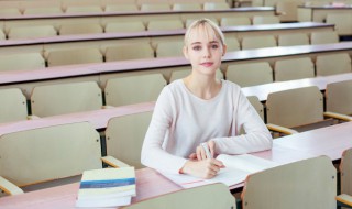 有哪些成语用来形容女子的才德 形容古代女子德才兼备的词语