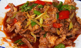 爆炒小牛肉怎么做（爆炒牛肉怎么做好吃）