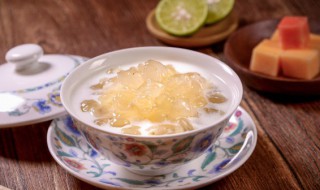 桃胶皂角米雪燕怎么吃 皂角米多少钱一斤