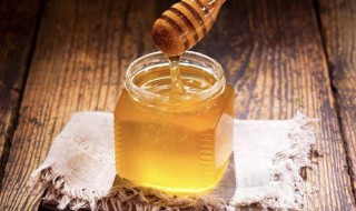 如何鉴别蜂蜜（如何鉴别蜂蜜真假纯度）