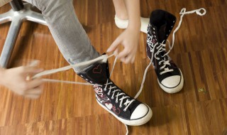 懒人运动鞋系鞋带方法（懒人运动鞋系鞋带方法图解）