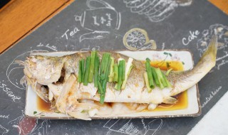 清蒸黄花鱼怎么做 清蒸黄花鱼怎么做好吃又简单