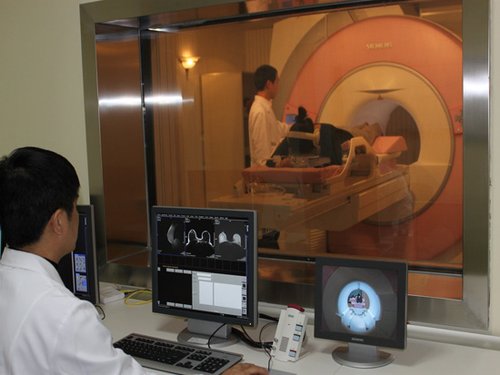 女性做磁共振CT的有危害影响吗 体检磁共振与CT哪个有危害