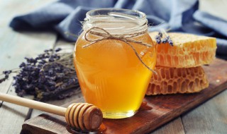 蜂蜜的功效与作用及禁忌 关于蜂蜜的功效与作用及禁忌