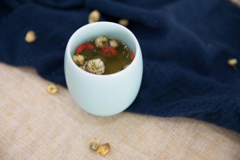 蒲公英茶和菊花枸杞一起喝的功效与作用