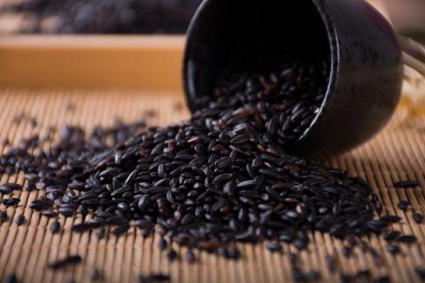 黑米大枣花生的功效与作用 红豆黑米大枣花生的功效与作用