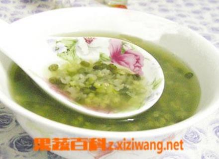 百合莲子绿豆粥的做法 百合莲子绿豆粥的做法和功效