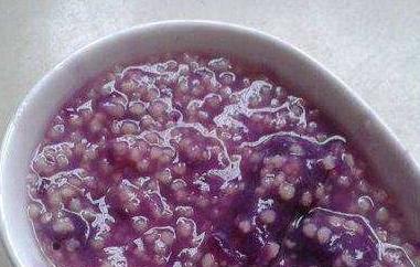 紫薯小米粥的营养价值和功效 紫薯小米粥的营养价值和功效与作用
