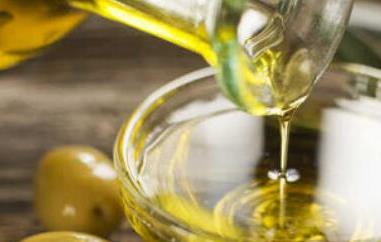 橄榄油的美容方法 橄榄油的美容方法100种,橄榄油多少钱一瓶