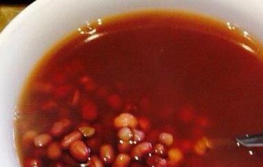 红豆薏米水的功效与作用 红豆薏米水的功效与作用及食用方法