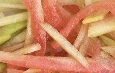 西瓜皮怎么腌制咸菜 西瓜皮腌咸菜的流程
