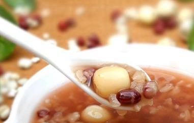薏米红豆莲子粥的材料和做法步骤 莲子薏米红豆汤