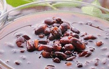 紫米薏米红豆粥的功效与作用（紫米薏米红豆粥的功效与作用及禁忌）