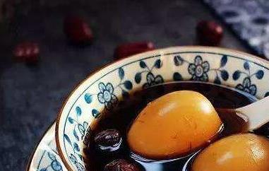 红糖鸡蛋的功效与作用有哪些 红糖煮鸡蛋的功效作用