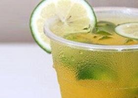 柠檬绿茶的功效及禁忌 柠檬绿茶的功效及禁忌和副作用