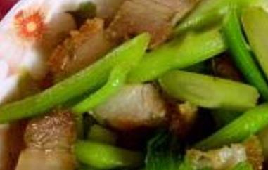 新鲜芥菜疙瘩怎么炒 新鲜芥菜疙瘩炒肉的做法