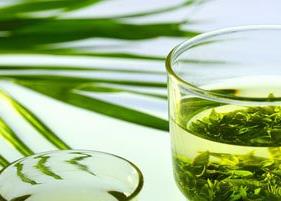 绿茶有哪些功效与作用 绿茶有哪些功效与作用及禁忌