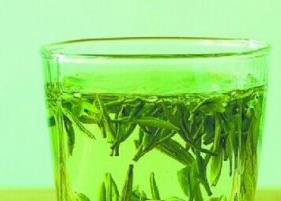 常喝绿茶好处和坏处 经常喝绿茶的好处和坏处