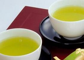 多喝绿茶的坏处 喝很多绿茶的好处与坏处