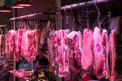 猪肉价格2021走势最新消息：目前猪肉价格多少钱一斤？附各地最新价