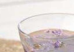 薰衣草泡水的作用与功效 薰衣草泡水喝的功效与禁忌