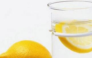 柠檬水的功效与作用 柠檬水的功效与作用可以减肥