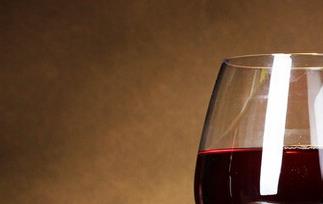 葡萄酒的功效与作用 白葡萄酒的功效与作用及食用方法