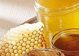 蜂蜜的功效与作用及食用方法（枸杞蜂蜜的功效与作用及食用方法）