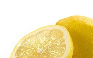 柠檬的外用治疗方法有啥效果呢?（柠檬的外用治疗方法有啥效果呢视频）