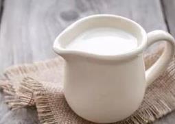 喝羊奶的好处和坏处 哺乳期喝羊奶的好处和坏处