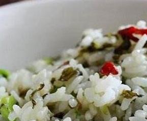 蚕豆蒸米饭的功效与作用 蚕豆蒸米饭的功效与作用是什么